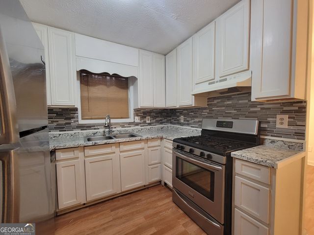 1086 Summer Brook Annex, College Park, GA 30349