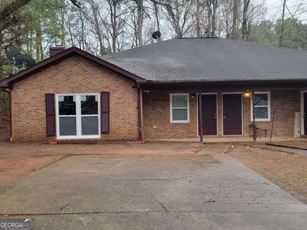 1086 Summer Brook Annex, College Park, GA 30349