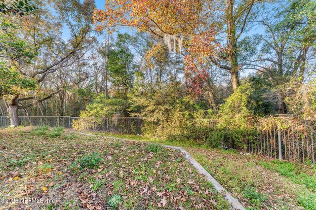 1543 BROOK FOREST Drive, Jacksonville, FL 32208