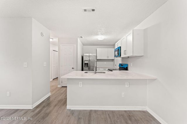 1543 BROOK FOREST Drive, Jacksonville, FL 32208