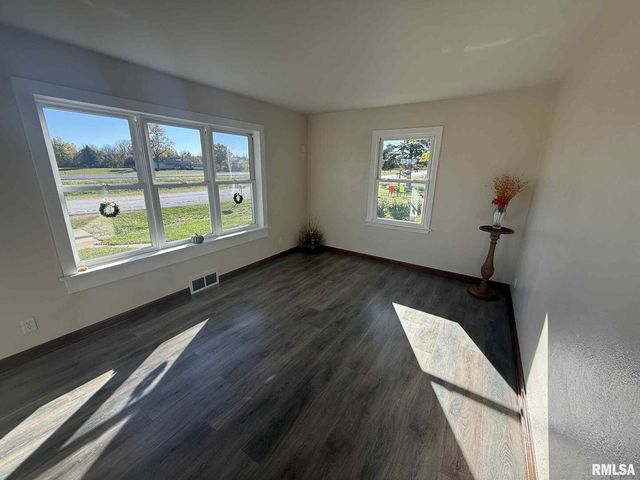 3 Suburban, Milan, IL 61264