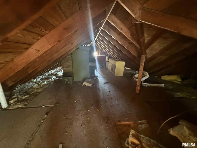 3 Suburban, Milan, IL 61264