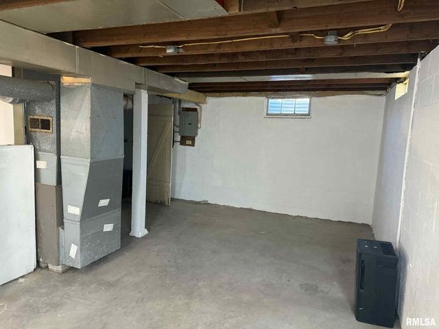 3 Suburban, Milan, IL 61264