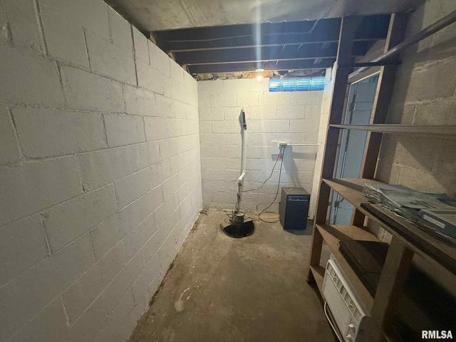 3 Suburban, Milan, IL 61264