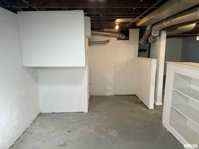 3 Suburban, Milan, IL 61264