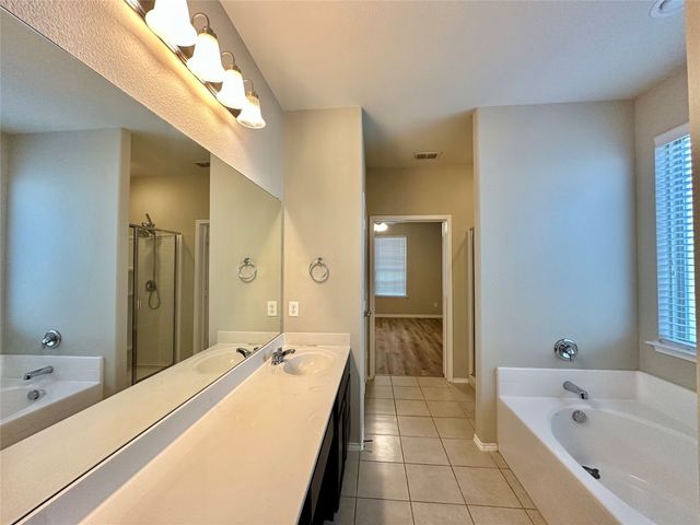 725 Hartsfield, Aubrey, TX 76227