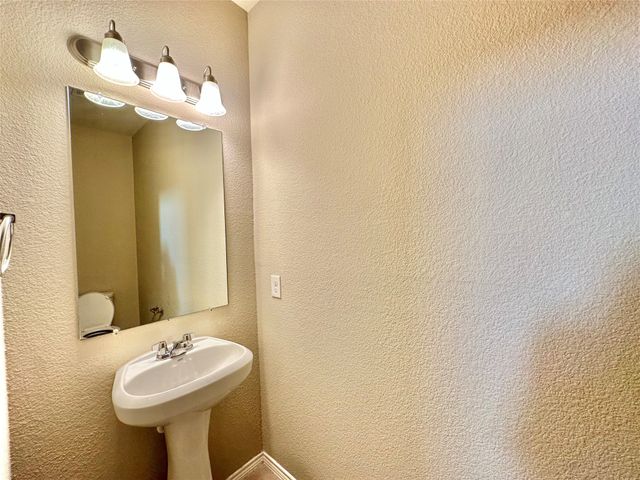 725 Hartsfield, Aubrey, TX 76227