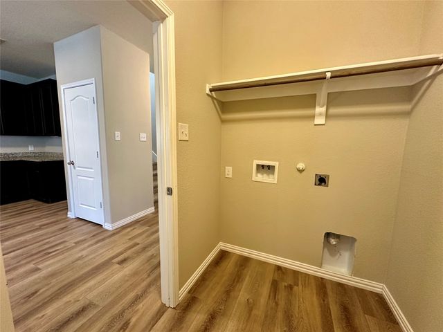 725 Hartsfield, Aubrey, TX 76227