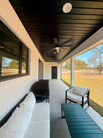 10 Switch Road, Carriere, MS 39426