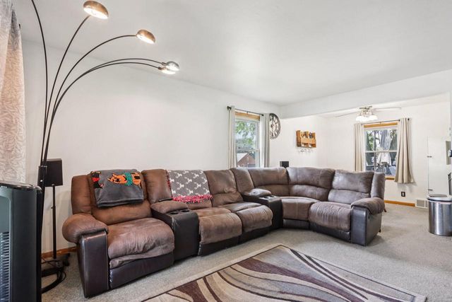 4420 W Van Beck AVENUE, Greenfield, WI 53220