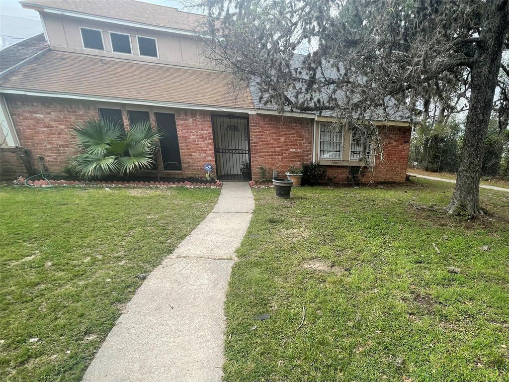 12255 W Village Drive E, Houston, TX 77039