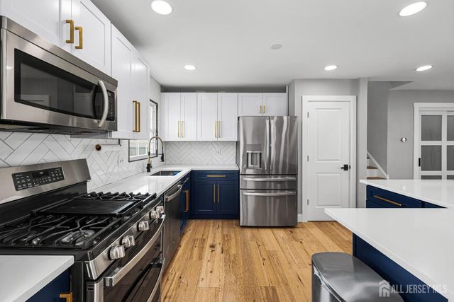 30 Ash Drive, Neptune, NJ 07753