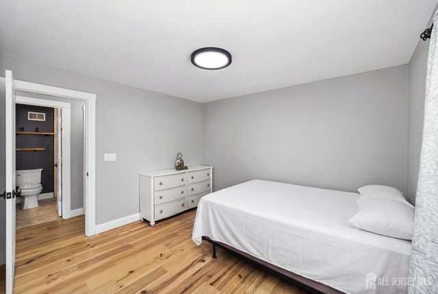 30 Ash Drive, Neptune, NJ 07753