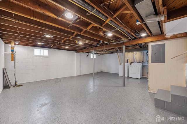 30 Ash Drive, Neptune, NJ 07753