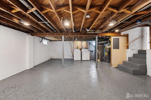 30 Ash Drive, Neptune, NJ 07753