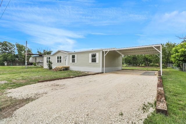 707 W 8th St, Coleman, TX 76834
