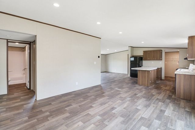 707 W 8th St, Coleman, TX 76834