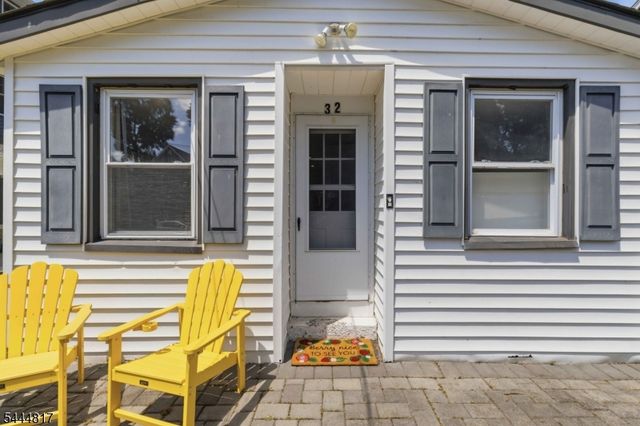 32 Schwarz Blvd, Jefferson Twp., NJ 07849