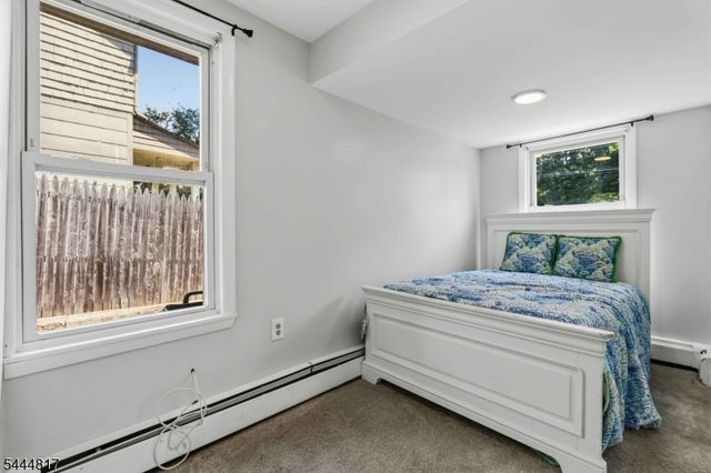 32 Schwarz Blvd, Jefferson Twp., NJ 07849