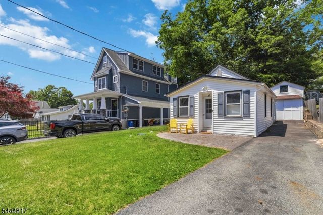 32 Schwarz Blvd, Jefferson Twp., NJ 07849