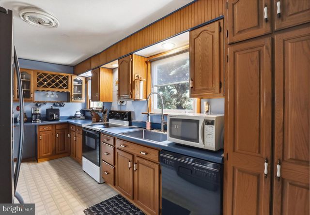 536 FAIRVIEW RD, Mount Joy, PA 17552