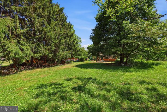 536 FAIRVIEW RD, Mount Joy, PA 17552