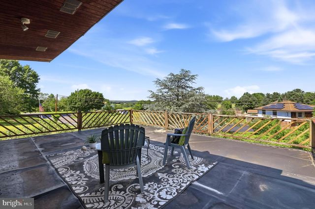 536 FAIRVIEW RD, Mount Joy, PA 17552