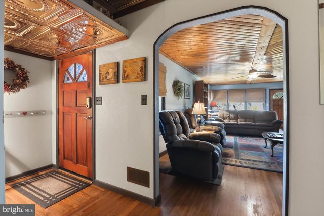 536 FAIRVIEW RD, Mount Joy, PA 17552