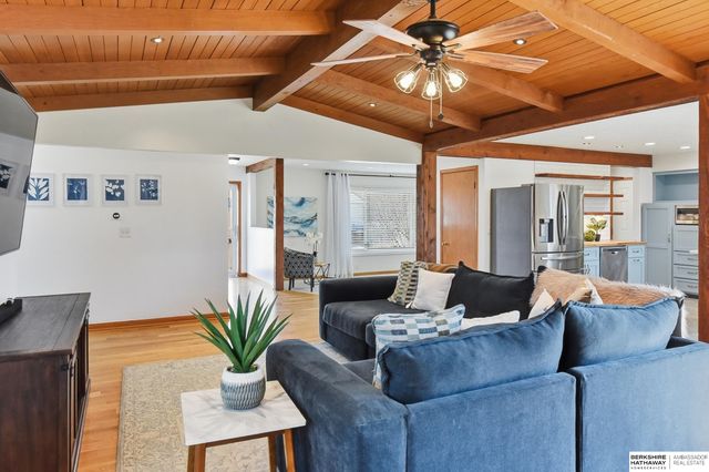 1524 S 126th Street, Omaha, NE 68144