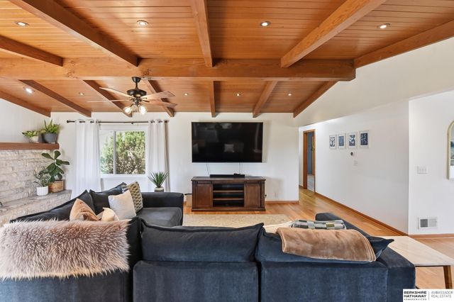 1524 S 126th Street, Omaha, NE 68144