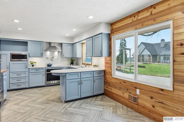 1524 S 126th Street, Omaha, NE 68144