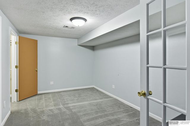 1524 S 126th Street, Omaha, NE 68144