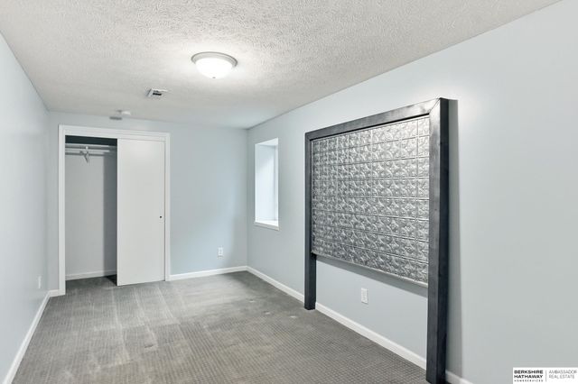 1524 S 126th Street, Omaha, NE 68144