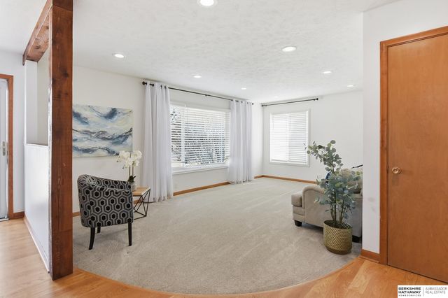 1524 S 126th Street, Omaha, NE 68144