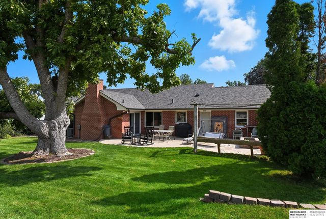 1524 S 126th Street, Omaha, NE 68144