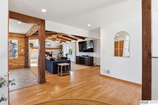 1524 S 126th Street, Omaha, NE 68144