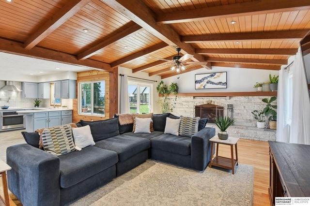 1524 S 126th Street, Omaha, NE 68144