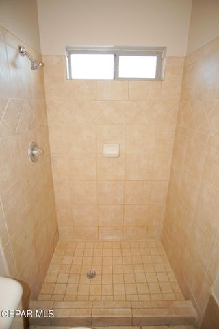 3900 Kemp Avenue B, El Paso, TX 79904