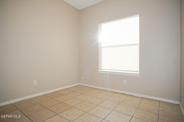 3900 Kemp Avenue B, El Paso, TX 79904