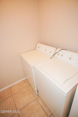 3900 Kemp Avenue B, El Paso, TX 79904