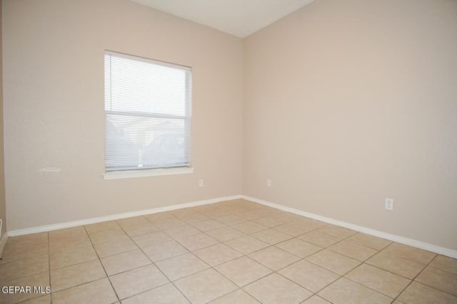 3900 Kemp Avenue B, El Paso, TX 79904