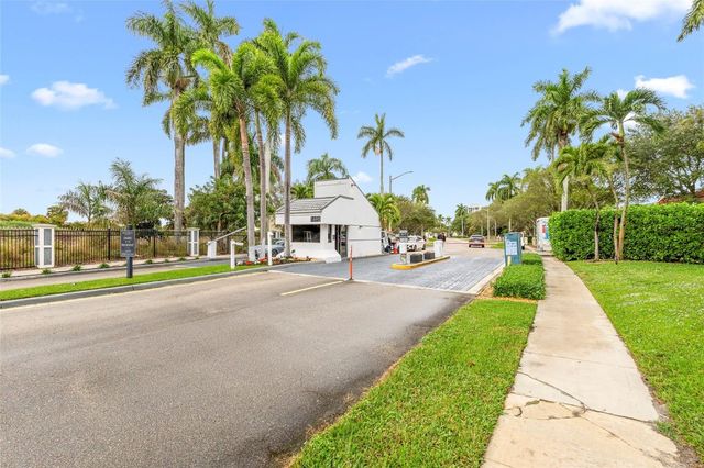 2400 Presidential Way 1502, West Palm Beach, FL 33401