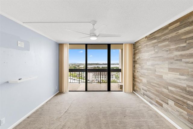 2400 Presidential Way 1502, West Palm Beach, FL 33401