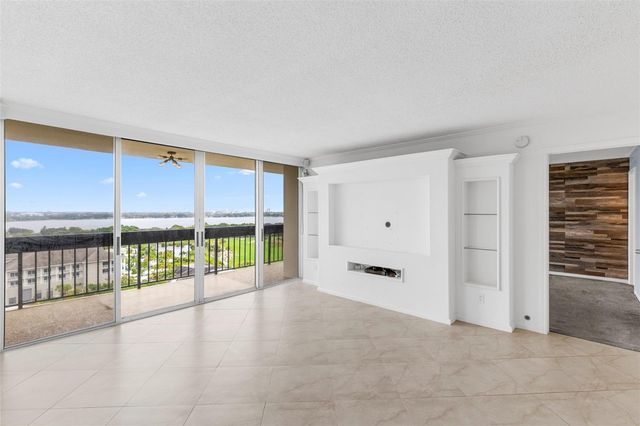 2400 Presidential Way 1502, West Palm Beach, FL 33401