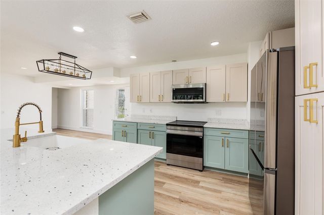 3960 13TH WAY NE, St Petersburg, FL 33703