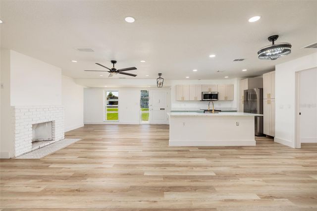 3960 13TH WAY NE, St Petersburg, FL 33703
