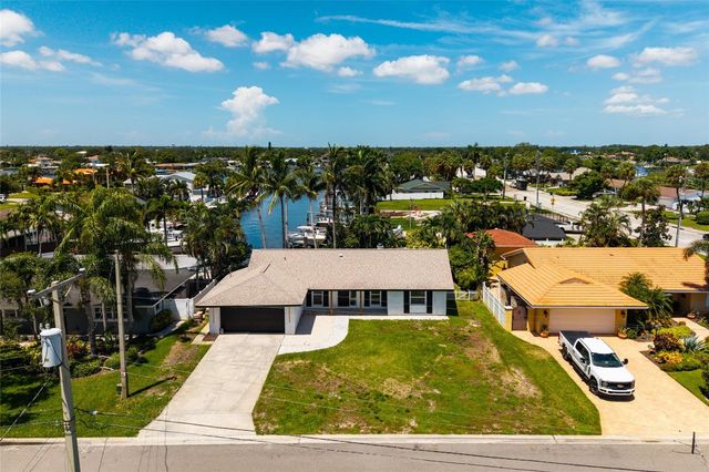 3960 13TH WAY NE, St Petersburg, FL 33703