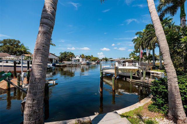 3960 13TH WAY NE, St Petersburg, FL 33703