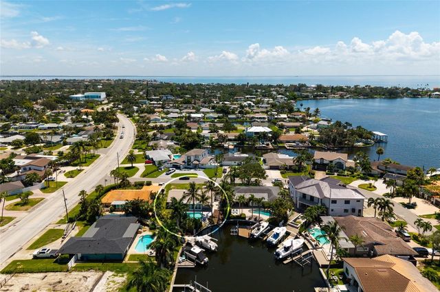 3960 13TH WAY NE, St Petersburg, FL 33703