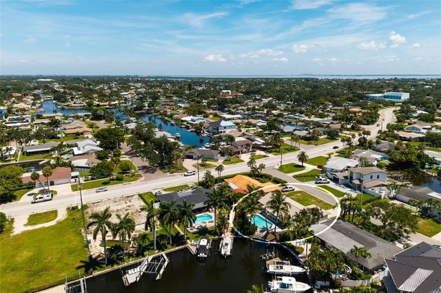 3960 13TH WAY NE, St Petersburg, FL 33703